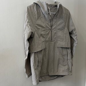 Lululemon women’s lightweight quarter zip windbreaker - light gray - size 0